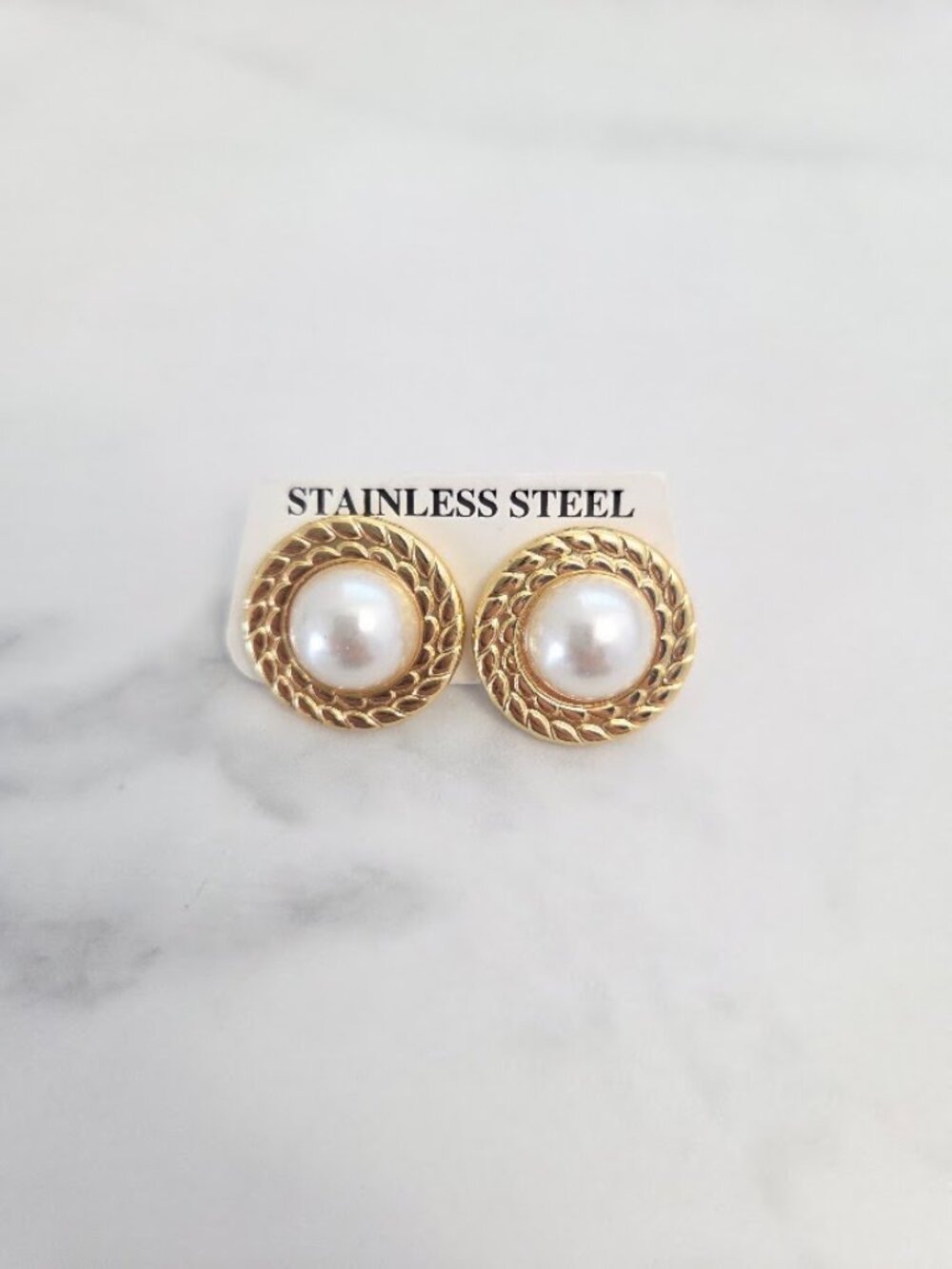 Vintage Gold Pearl Cable Twist Border Round Stud Earrings Stainless Steel - Picture 3 of 9